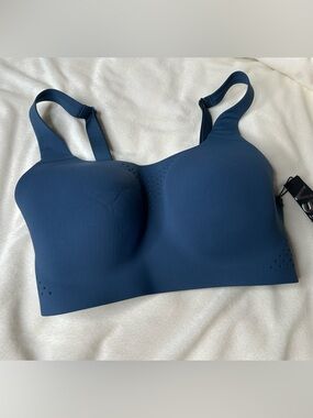 Victoria's Secret Navy Wireless Moulded Comfort Bra